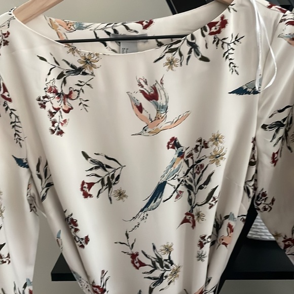 A pretty knee length dress from H&M - Picture 2 of 5